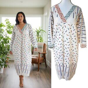 Item details #1500934626 Material unknown Long sleeve, v-neckline, shift, printe